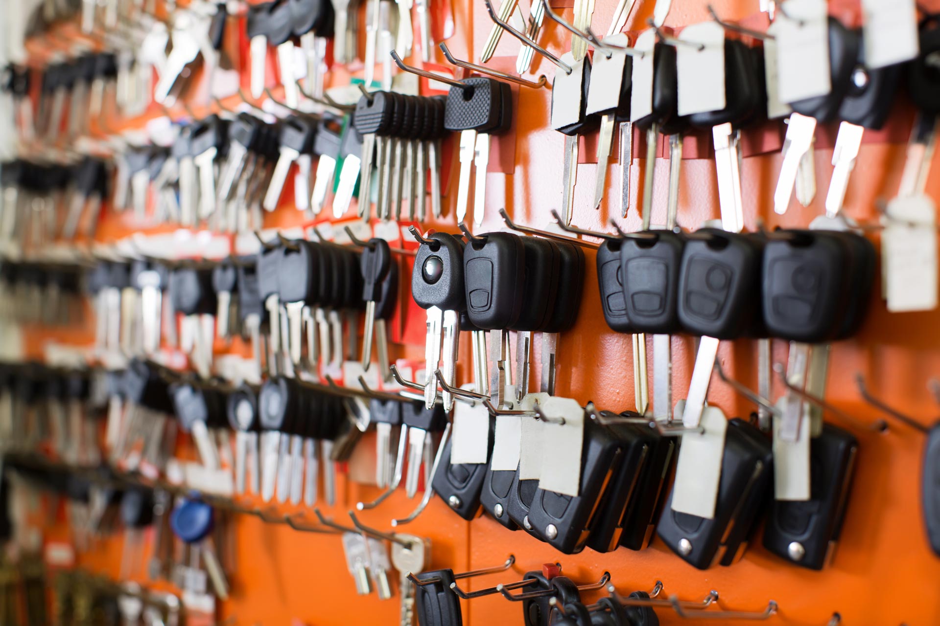 keys-on-orange-2-1920w